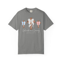 Heather-gray T-shirt featuring three rustic wooden crosses with bows, and the phrase “God made me a Grammy” with “psalms 127:3” below.