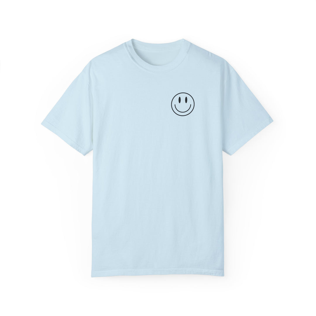 A relaxed fit Be the reason Tee, made of 100% ring-spun cotton. Garment-dyed for extra coziness, featuring double-needle stitching for durability and a seamless design for a tubular shape.