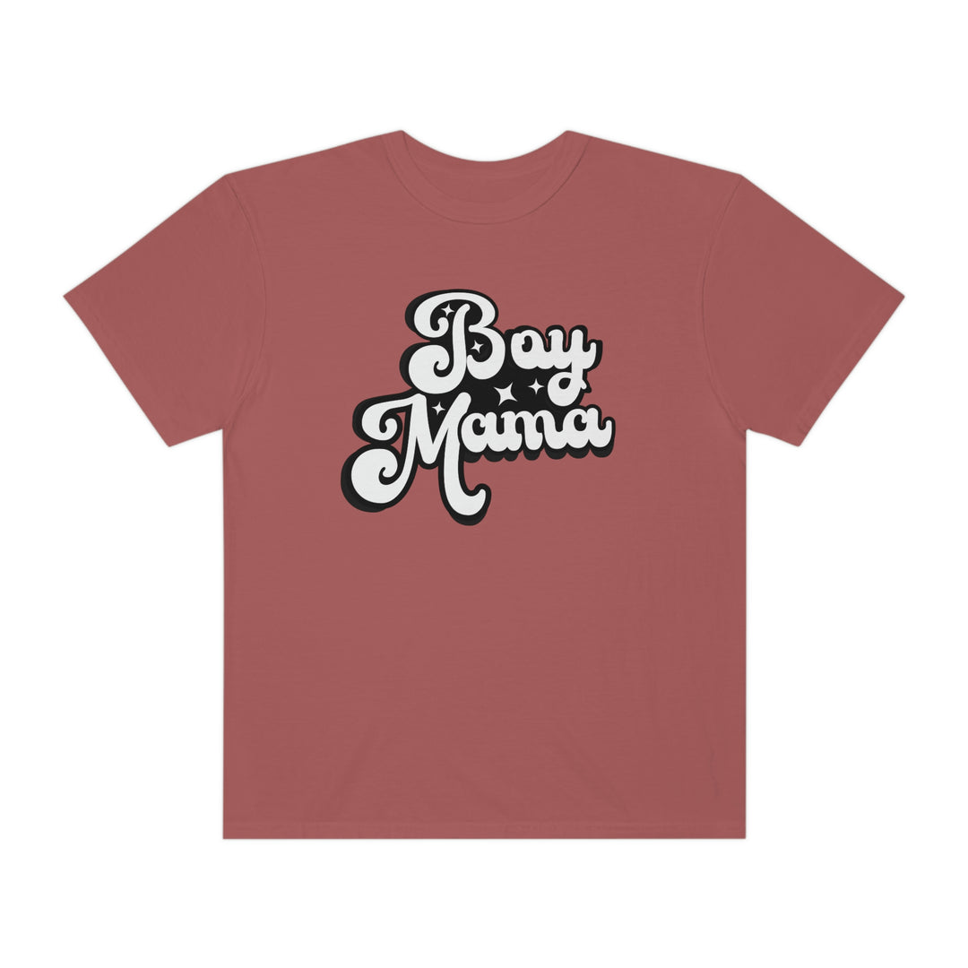 A relaxed fit Boy Mama Tee, crafted from 100% ring-spun cotton. Garment-dyed for extra coziness, with double-needle stitching for durability and a seamless design for a sleek look.