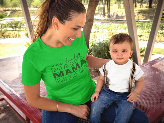 One Lucky Mama-  Unisex Softstyle T-Shirt - huserdesigns